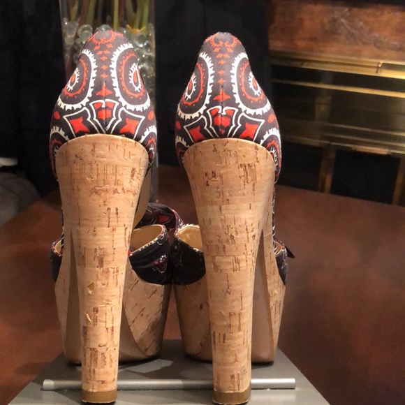 Pre loved cloth Moschino platform - Picture 3 of 4